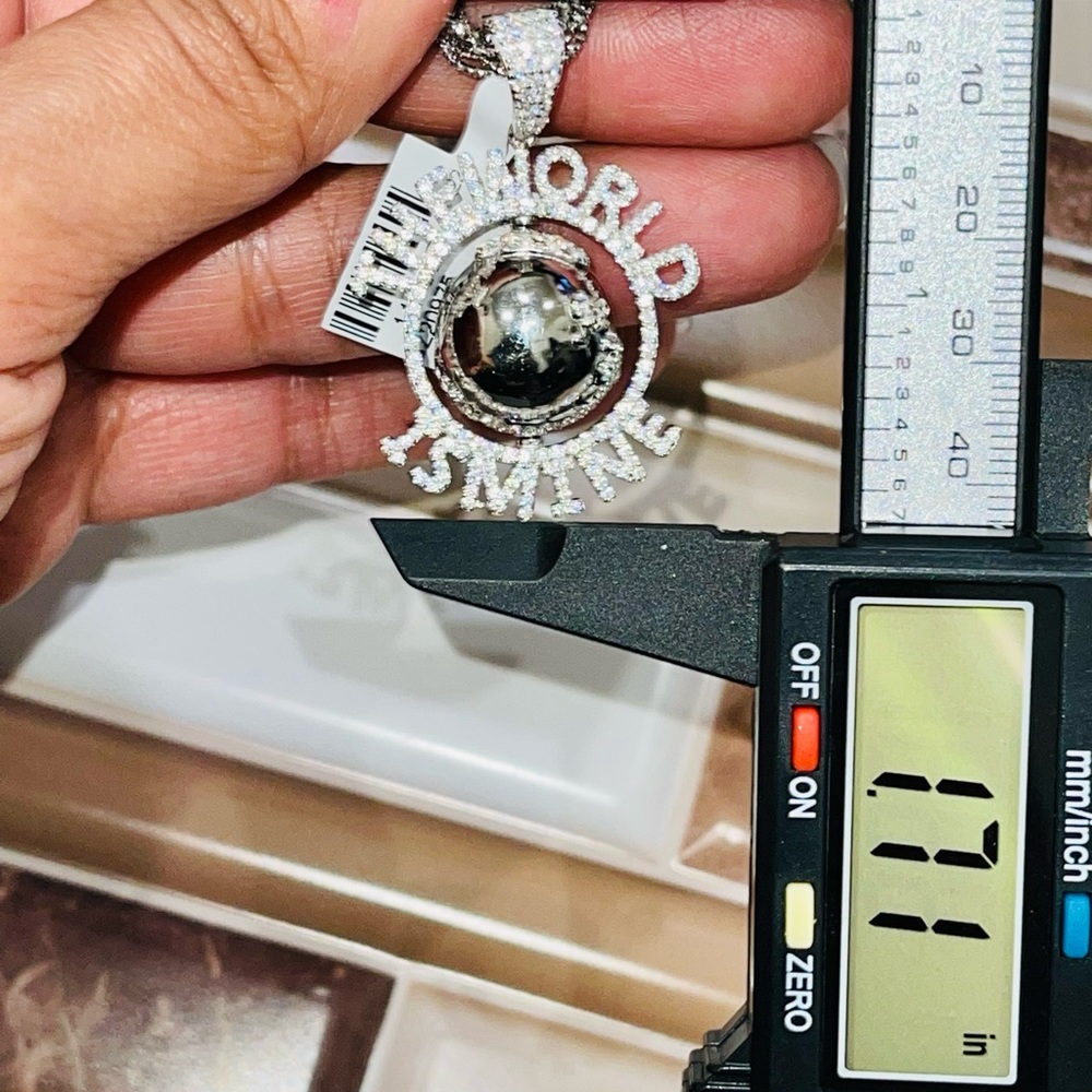 Globe Pendant | 925 Gold Vermeil | Spinning World Pendant | Globe World Charm - Picture 5 of 8